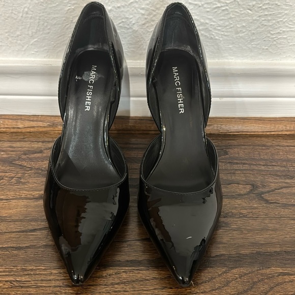Marc Fisher Shoes - Marc Fisher Black Patent Heels. Size 8